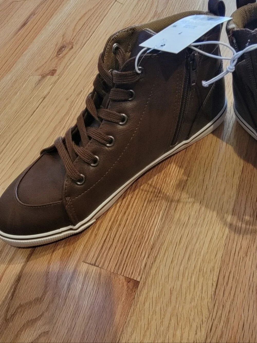 Cat & Jack Brown High-Top Lace-Up Sneakers Boys 7 - Picture 4 of 6